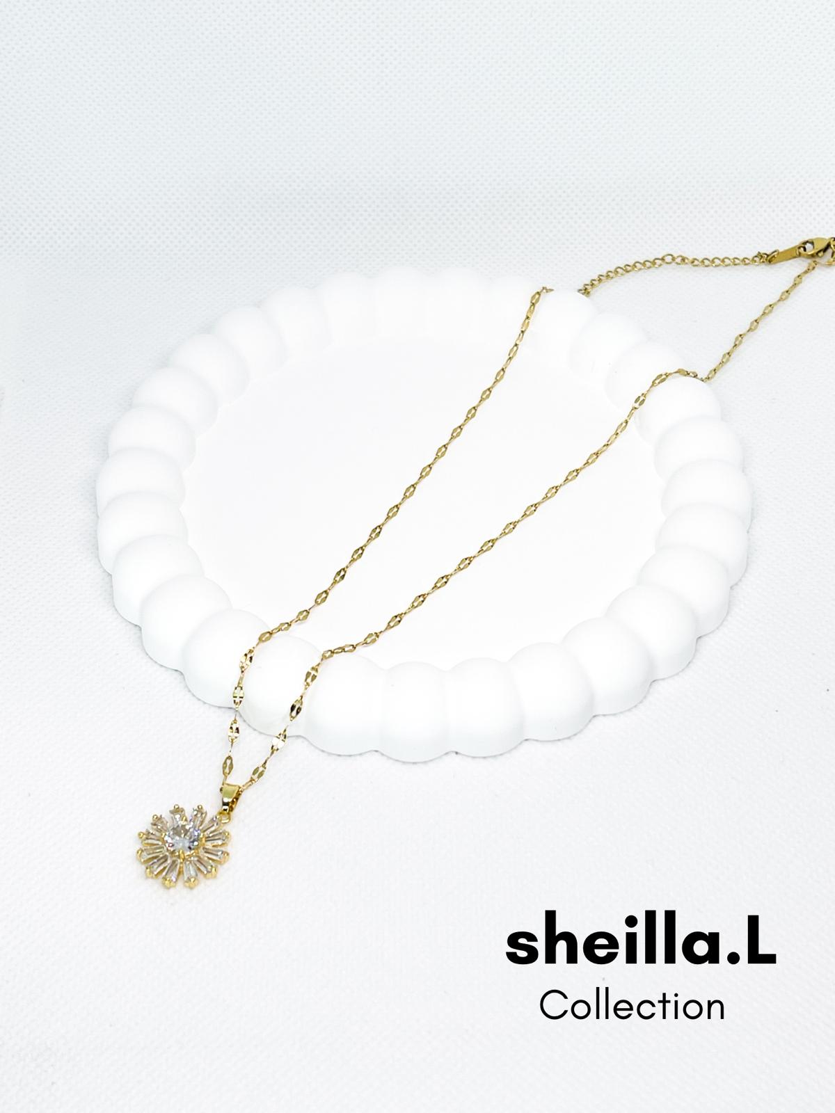 18K Gold Radiant Sunburst Pendant Necklace