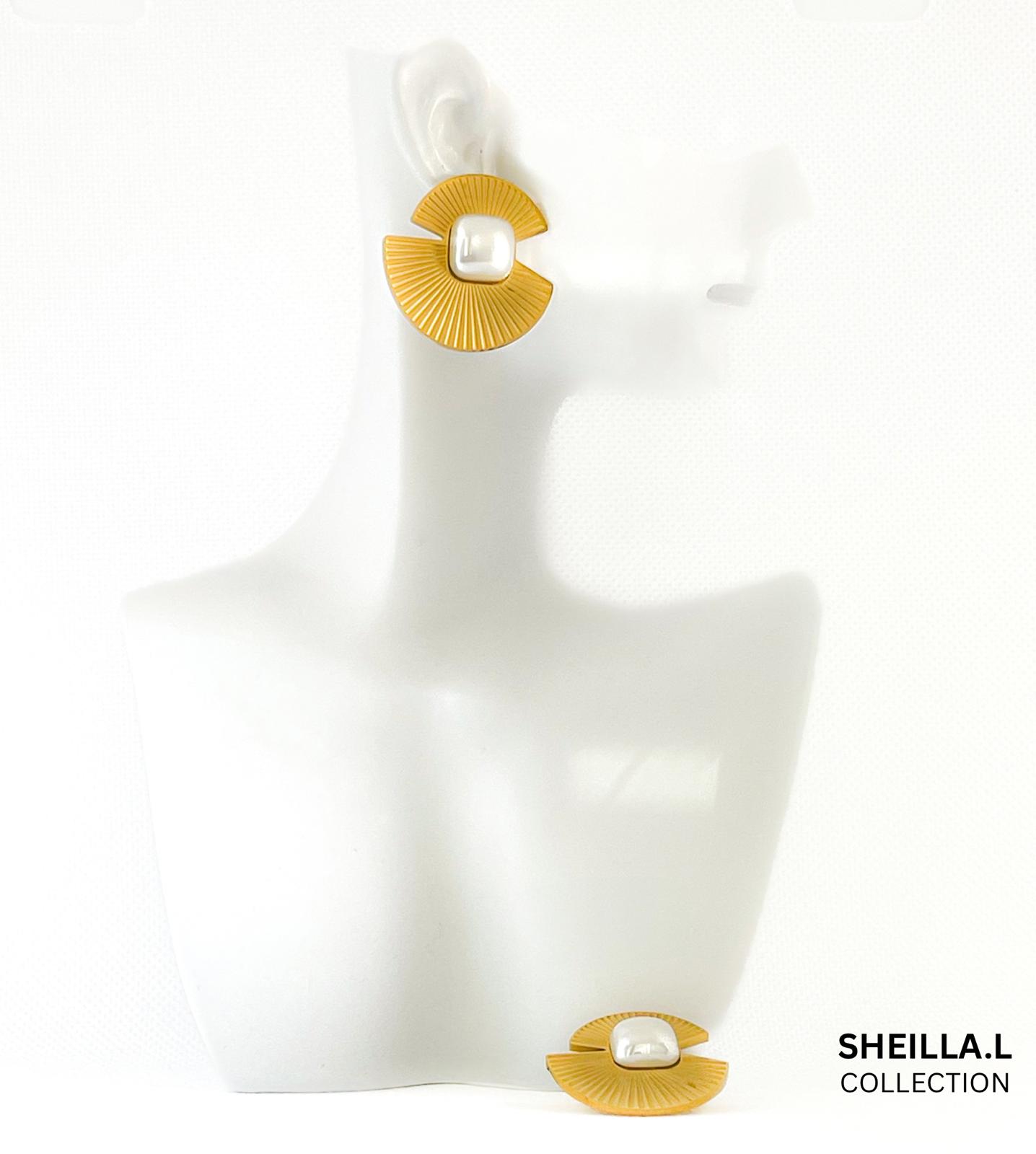 Modern Fan Pearl Earrings