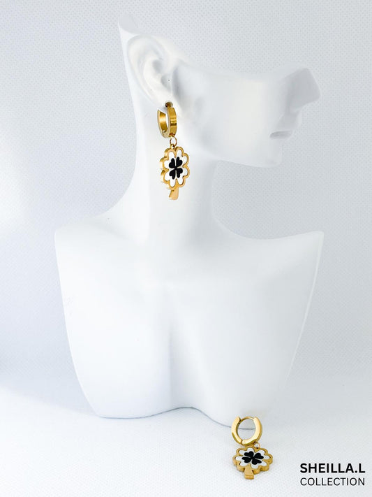 18k Gold Mini Lucky Flower Drop Earrings