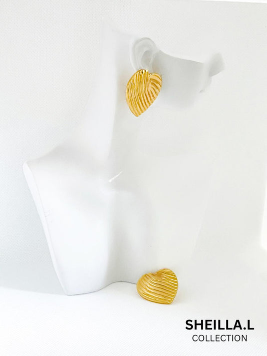18K Gold Plated Textured Heart Stud Earrings – Stainless Steel