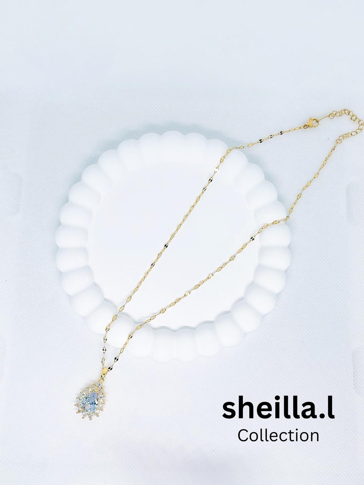 18K Gold Royal Teardrop Pendant Necklace